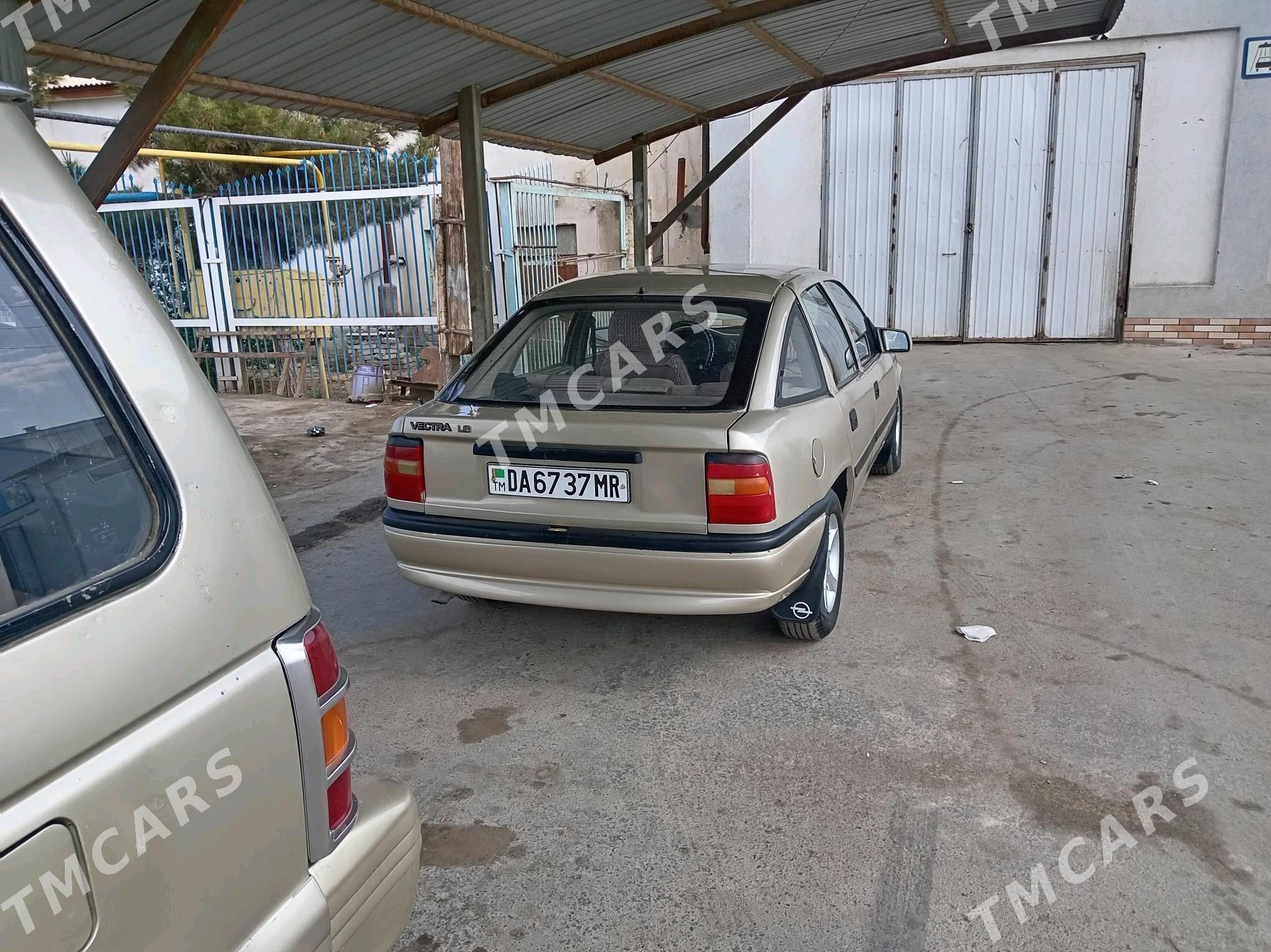 Opel Vectra 1990 - 20 000 TMT - Дянев - img 5