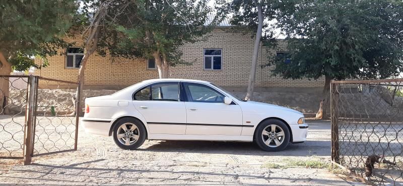 BMW 528 2002 - 125 000 TMT - Газаджак - img 10