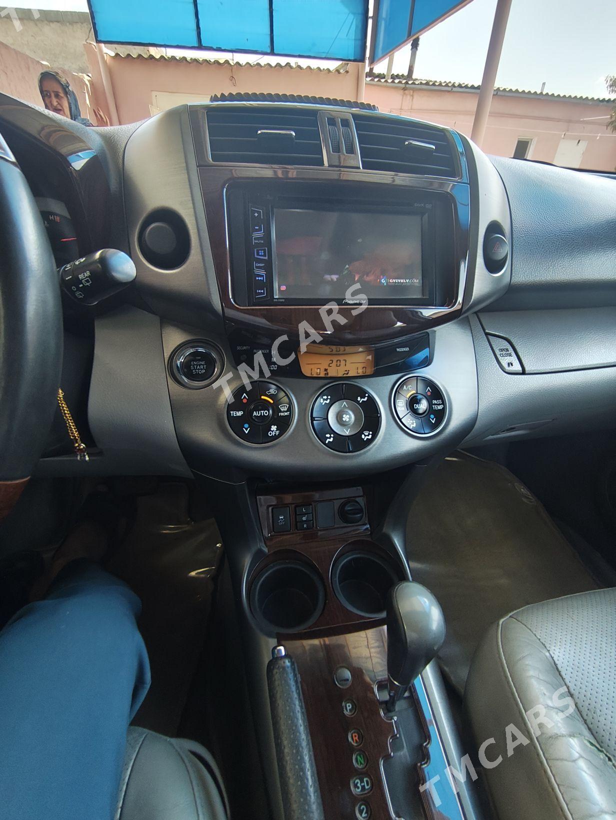Toyota RAV4 2011 - 210 000 TMT - Гызыларбат - img 8