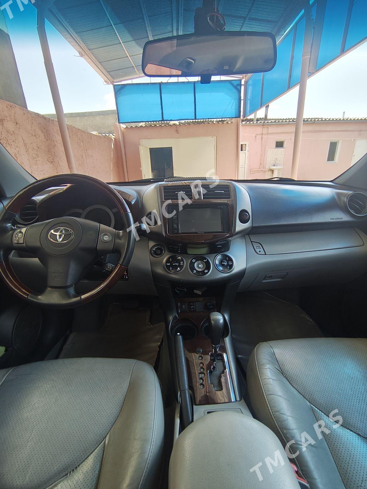 Toyota RAV4 2011 - 210 000 TMT - Гызыларбат - img 7