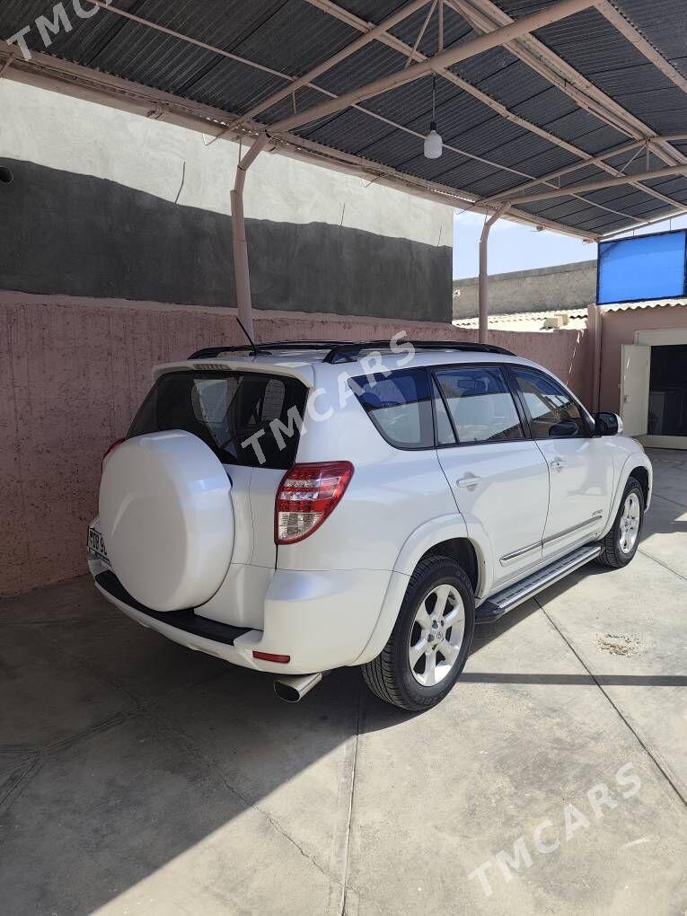 Toyota RAV4 2011 - 210 000 TMT - Гызыларбат - img 5