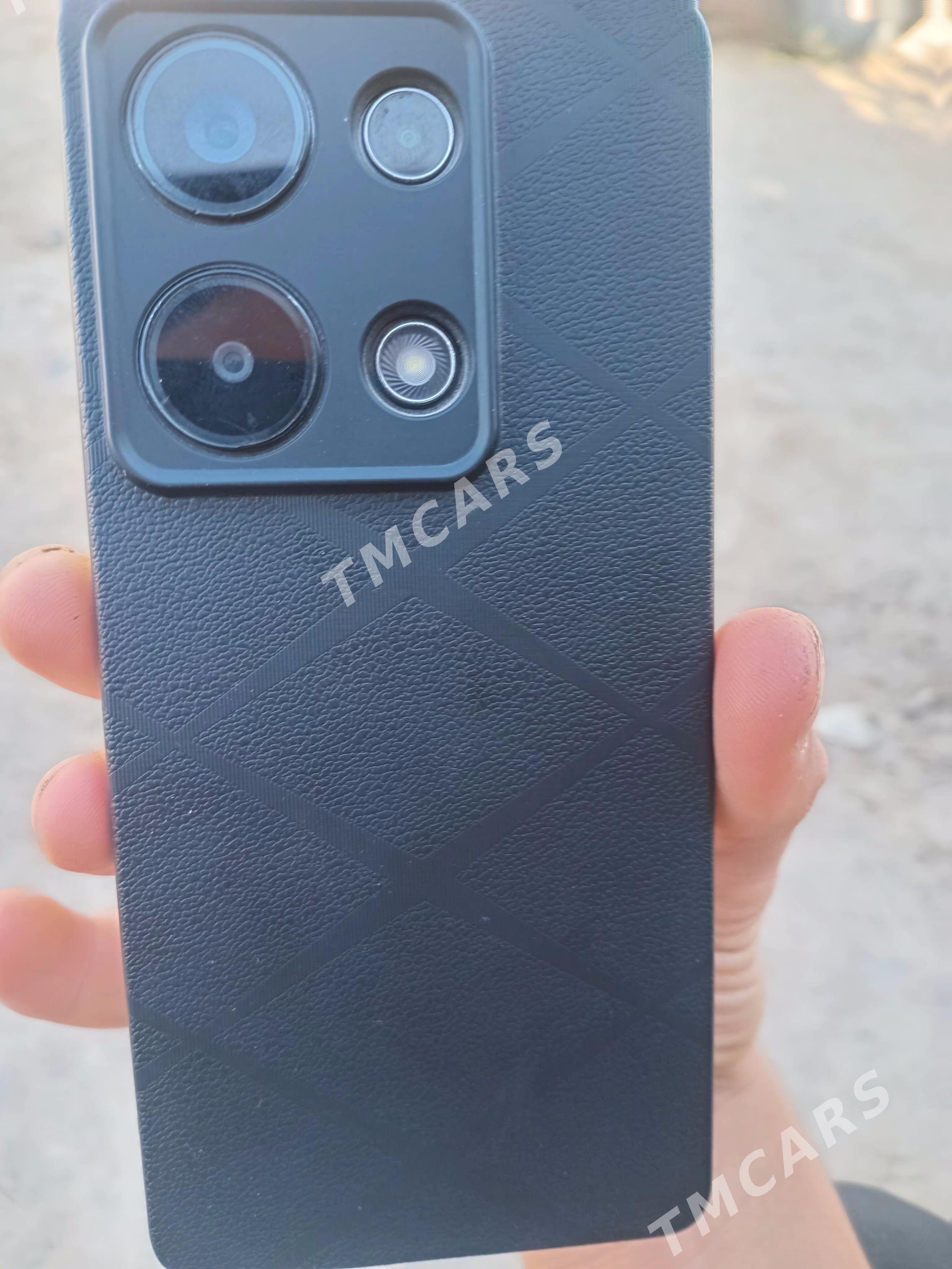 Redmi Note 13 pro - Gurbansoltan Eje - img 2