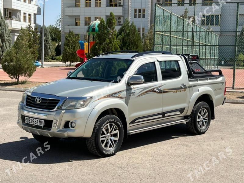 Toyota Hilux 2014 - 380 000 TMT - Мары - img 3