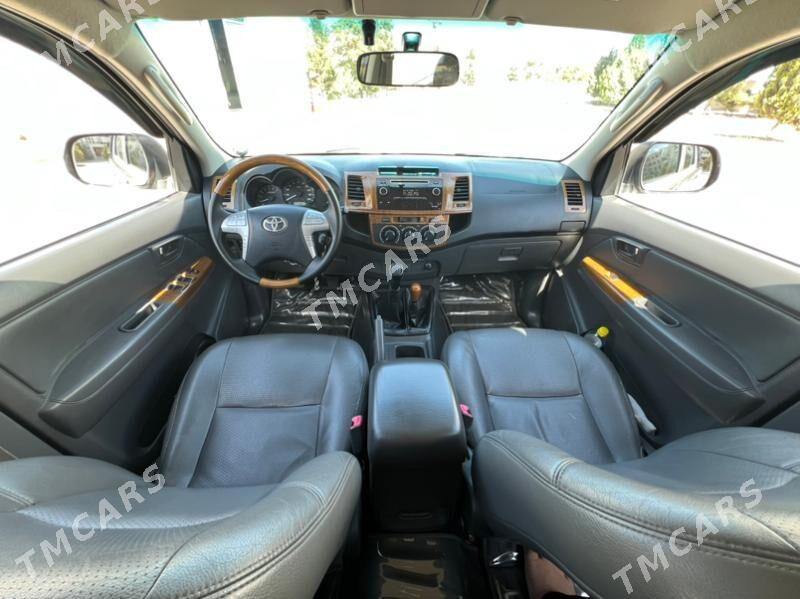 Toyota Hilux 2014 - 380 000 TMT - Мары - img 7
