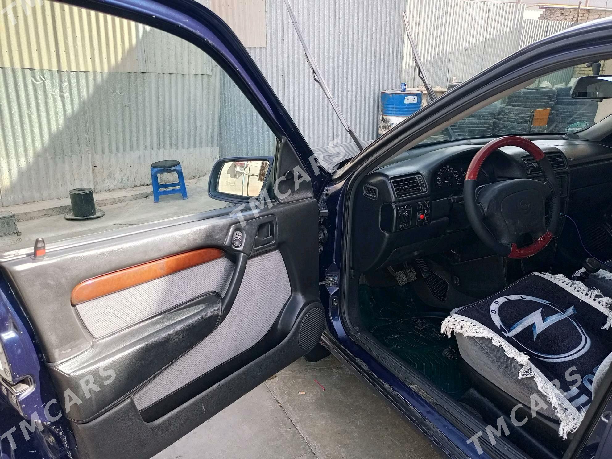 Opel Vectra 1994 - 48 000 TMT - Мары - img 4