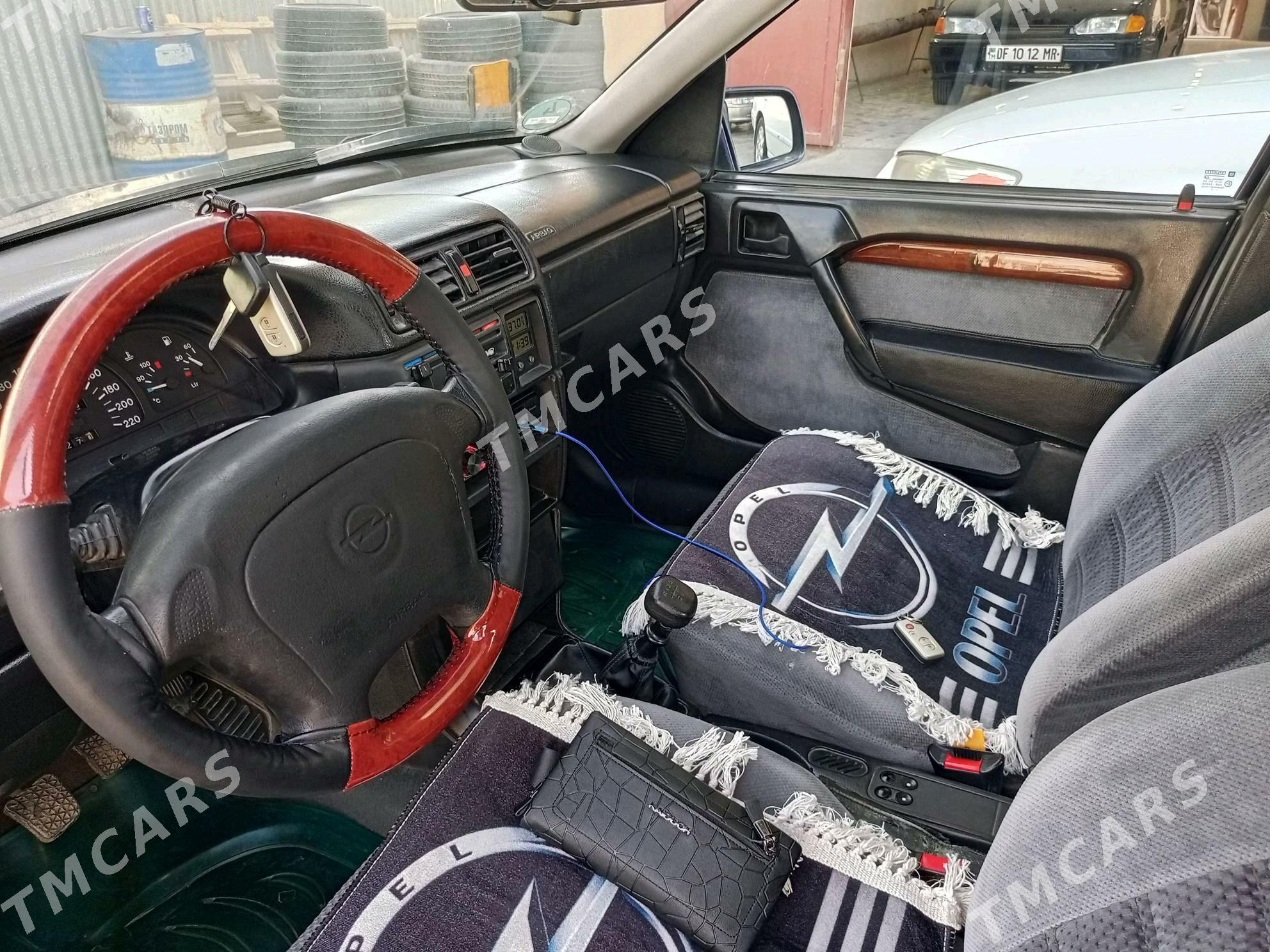 Opel Vectra 1994 - 48 000 TMT - Мары - img 5