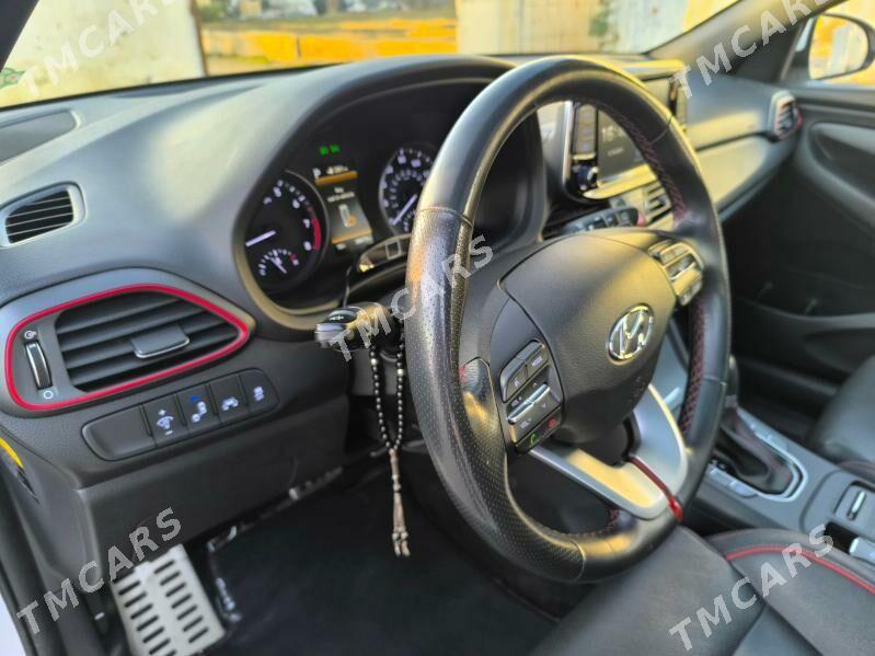 Hyundai Elantra GT 2017 - 250 000 TMT - Ашхабад - img 4