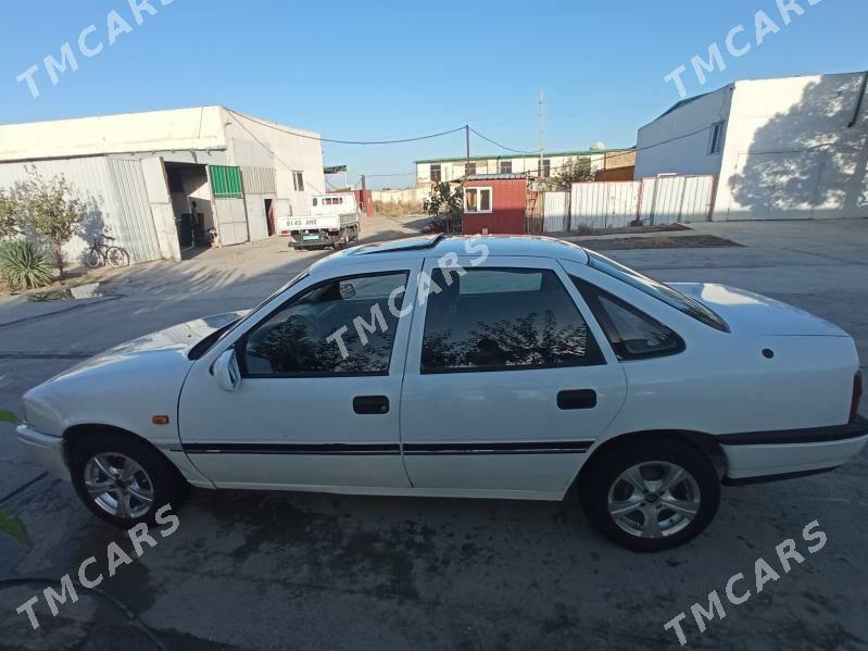 Opel Vectra 1992 - 27 000 TMT - Бахарден - img 2