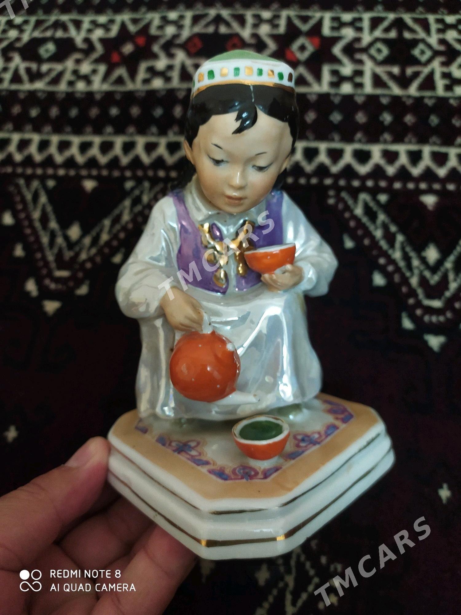 Статуетки Statuetka Swenir - Балканабат - img 2