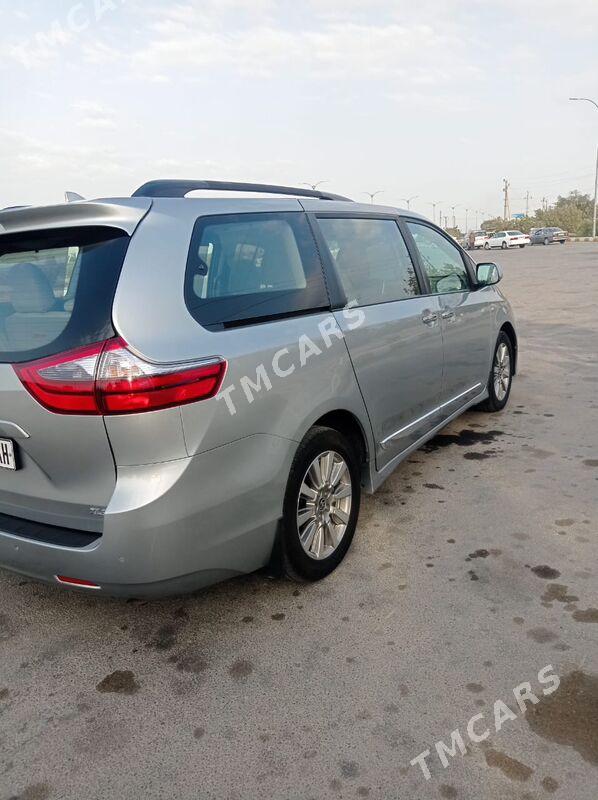 Toyota Sienna 2020 - 500 000 TMT - Бахарден - img 3