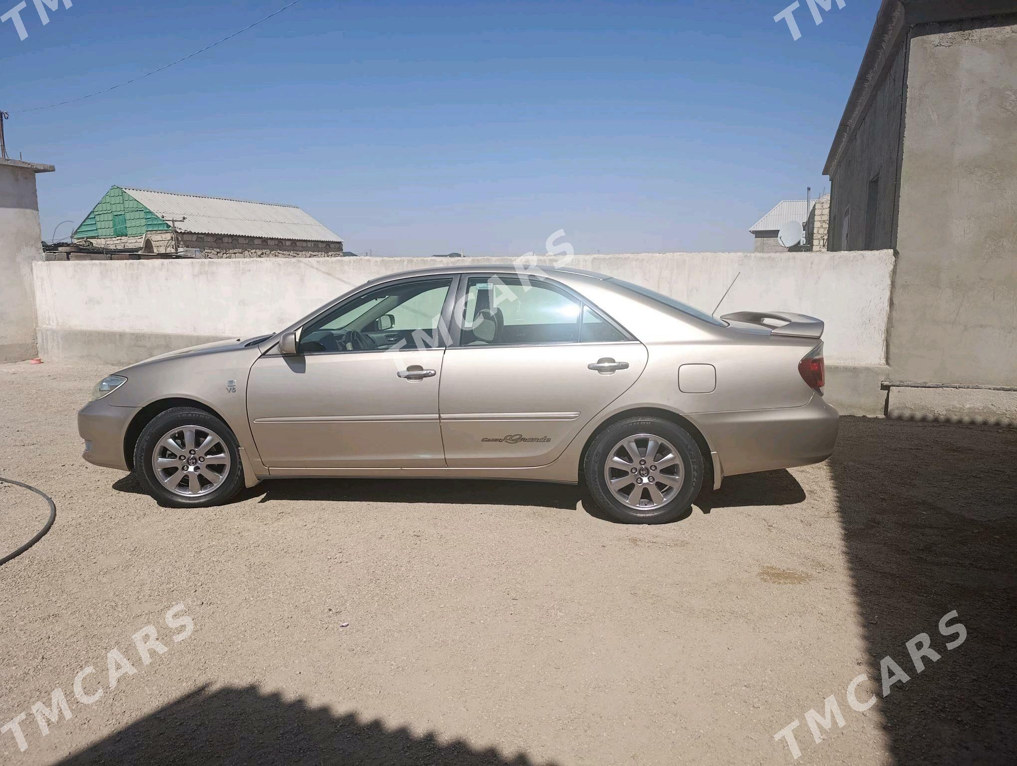 Toyota Camry 2002 - 165 000 TMT - Балканабат - img 1