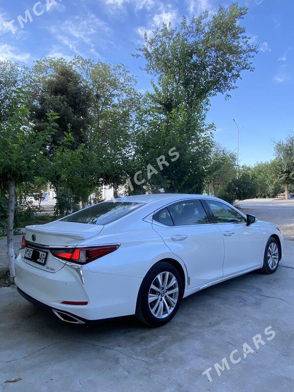 Lexus ES 350 2019 - 490 000 TMT - Бузмеин - img 3