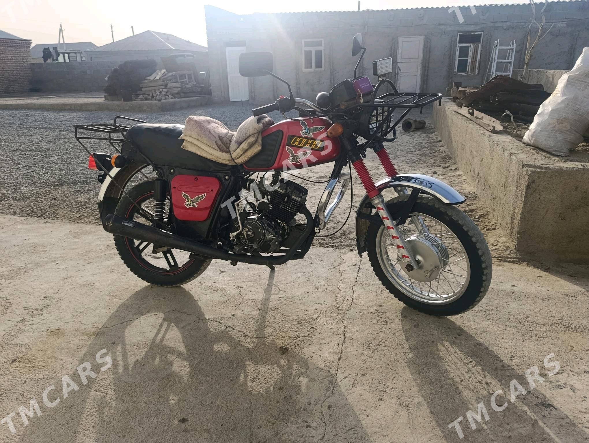 Fekon FK150-8G 2015 - 8 600 TMT - Bäherden - img 3
