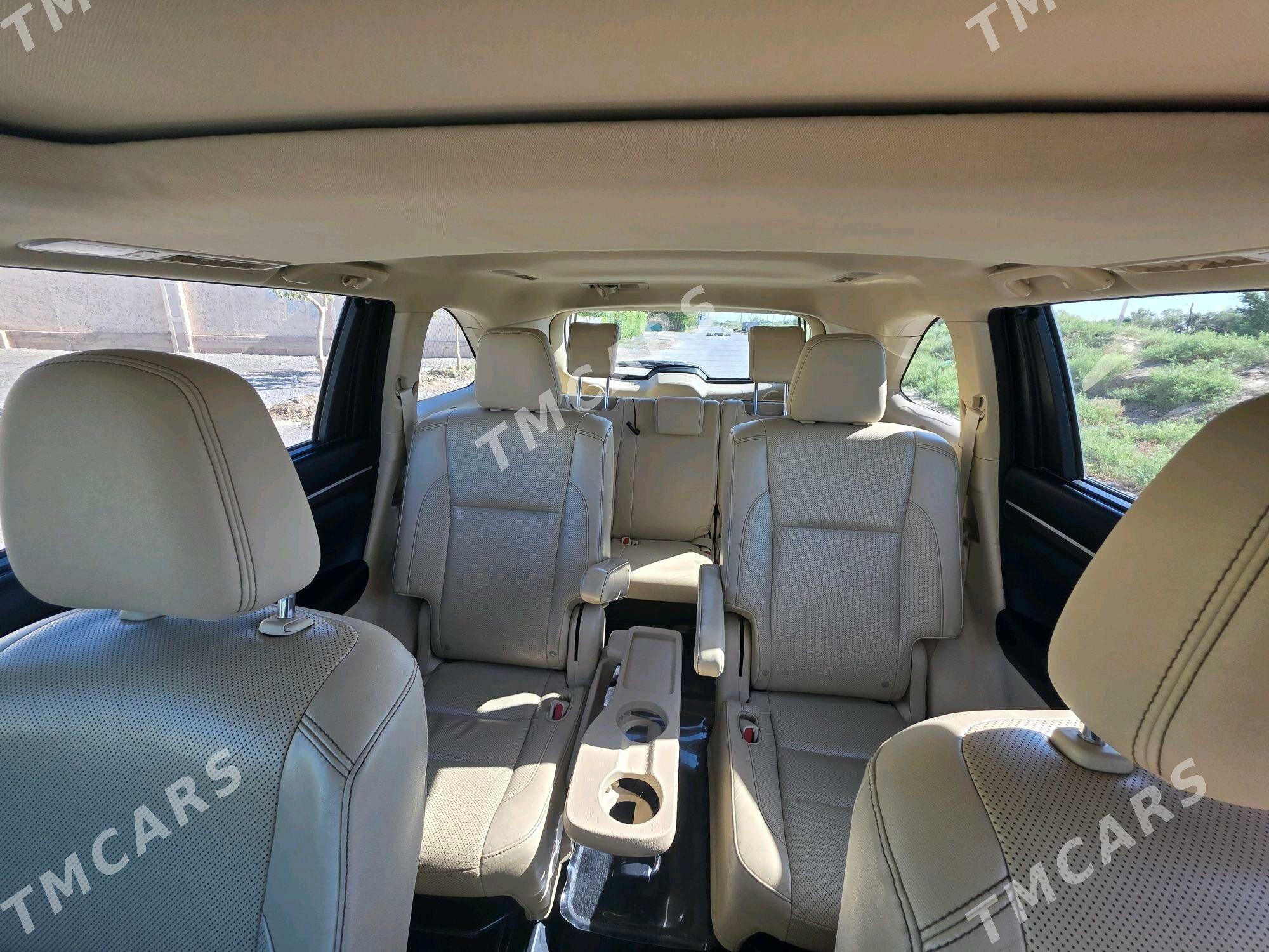 Toyota Highlander 2016 - 390 000 TMT - Ашхабад - img 9