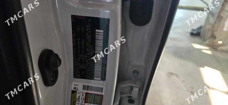 Toyota Highlander 2021 - 550 000 TMT - Мары - img 2