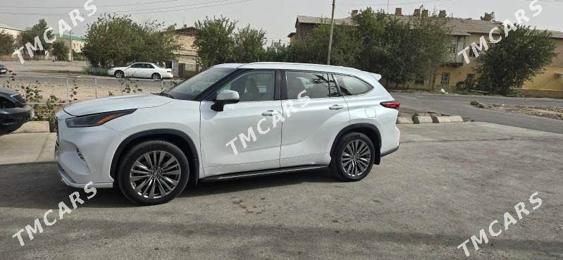 Toyota Highlander 2021 - 550 000 TMT - Мары - img 4