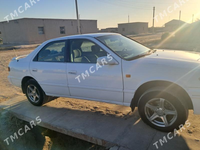 Toyota Camry 2000 - 140 000 TMT - Türkmenbaşy etr. - img 2