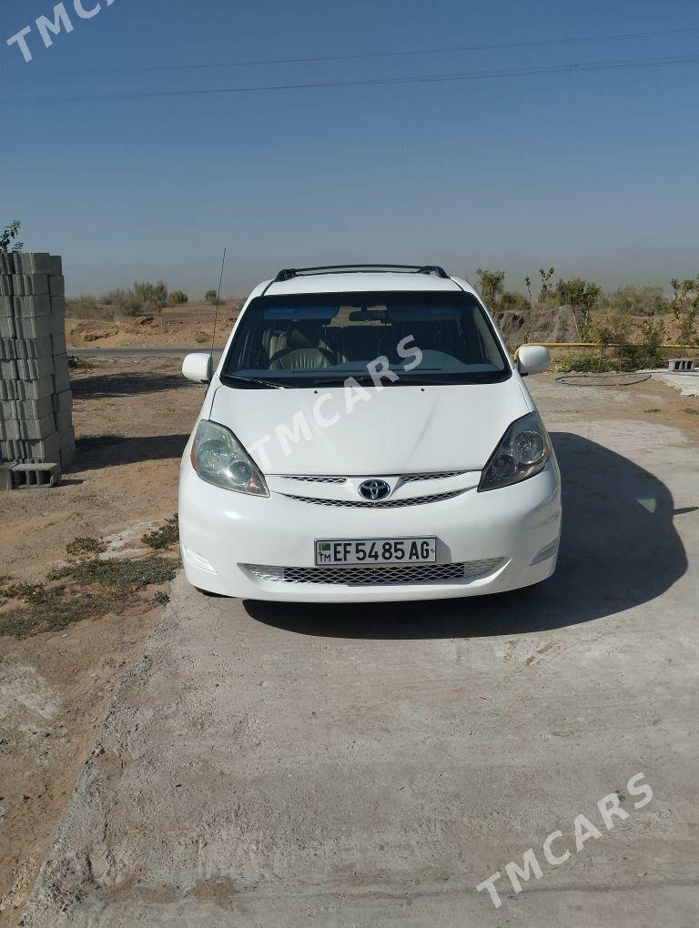 Toyota Sienna 2006 - 260 000 TMT - Ашхабад - img 3