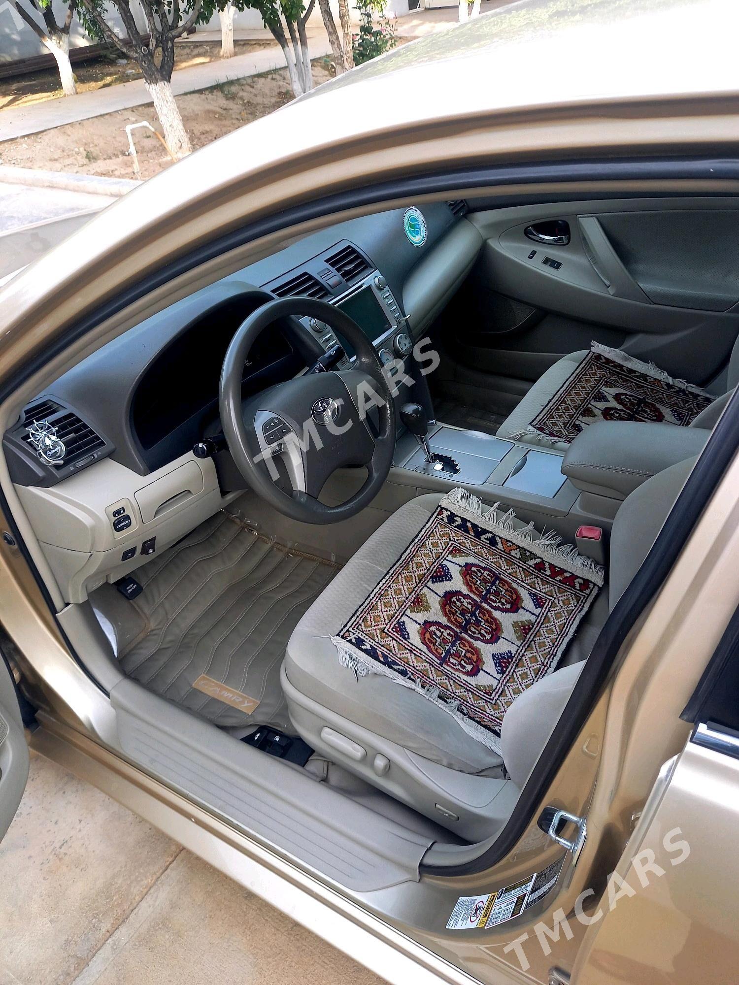 Toyota Camry 2010 - 185 000 TMT - Balkanabat - img 4