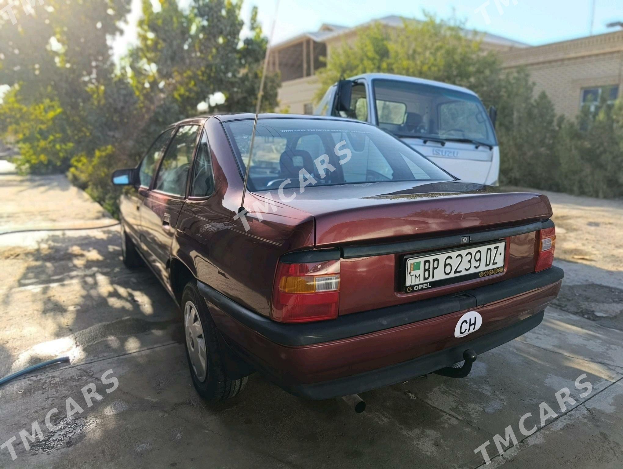 Opel Vectra 1993 - 43 000 TMT - Гурбансолтан Едже - img 2
