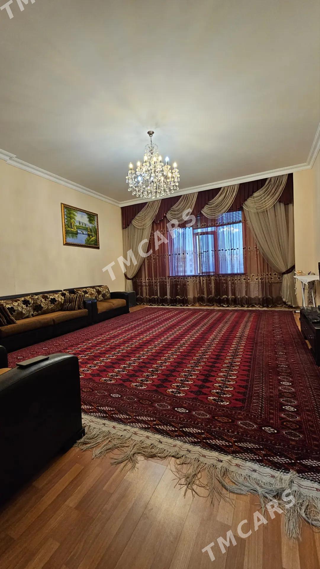 Sowetski 9 etaź 3 kom 150m2 - Ашхабад - img 2