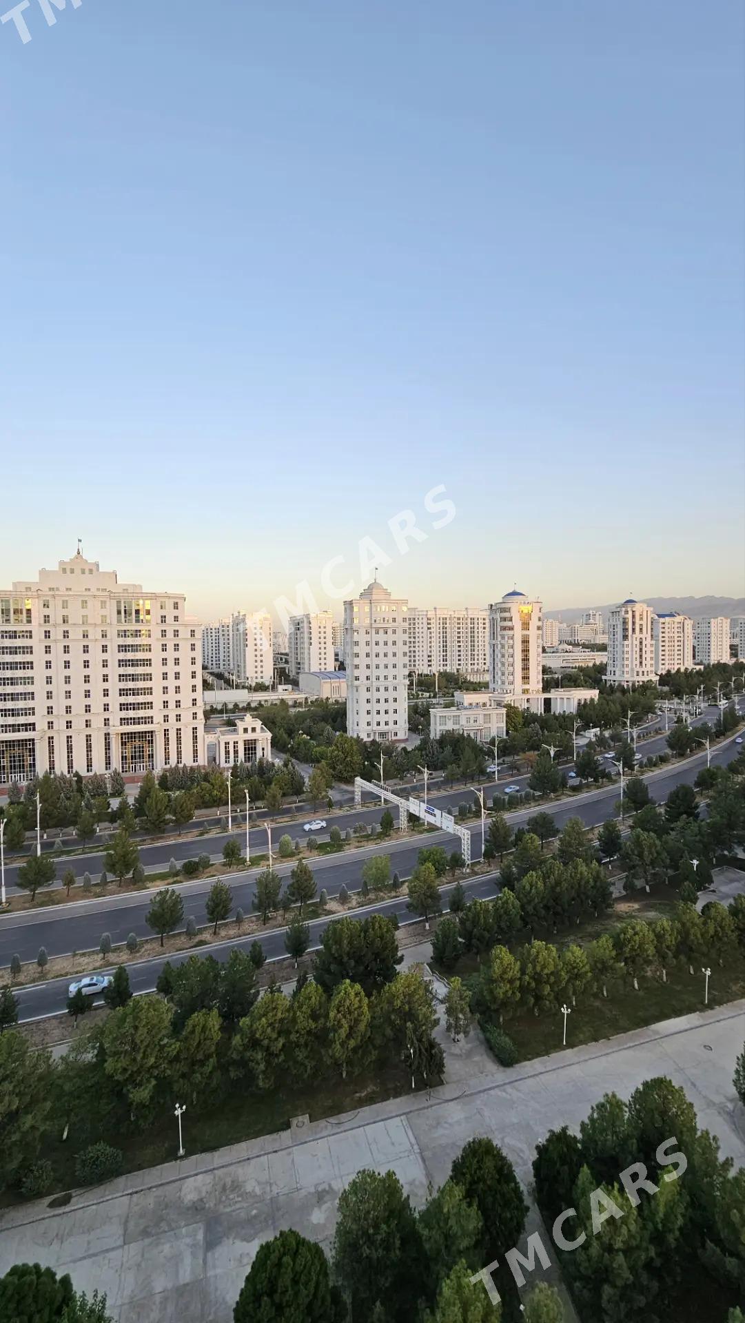 Sowetski 9 etaź 3 kom 150m2 - Ашхабад - img 7