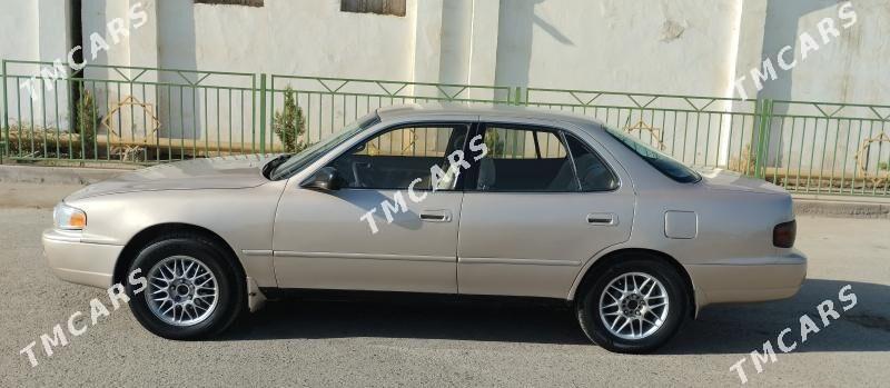 Toyota Camry 1993 - 77 000 TMT - Туркменабат - img 3