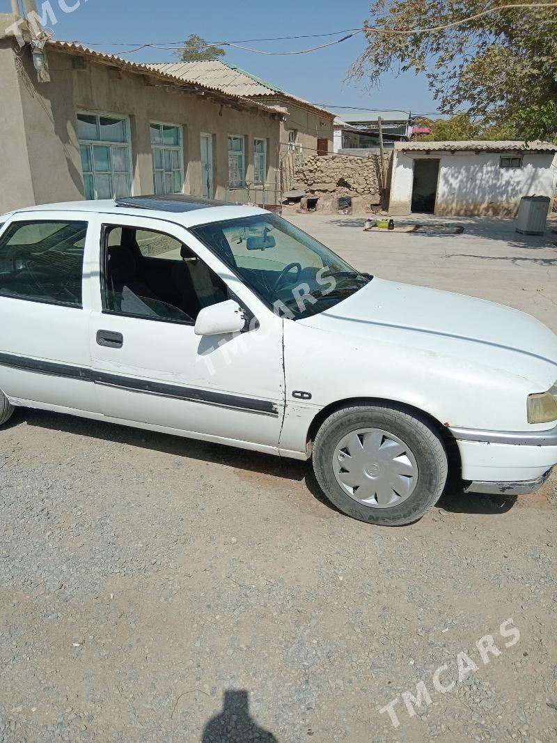 Opel Vectra 1993 - 25 000 TMT - Bäherden - img 5