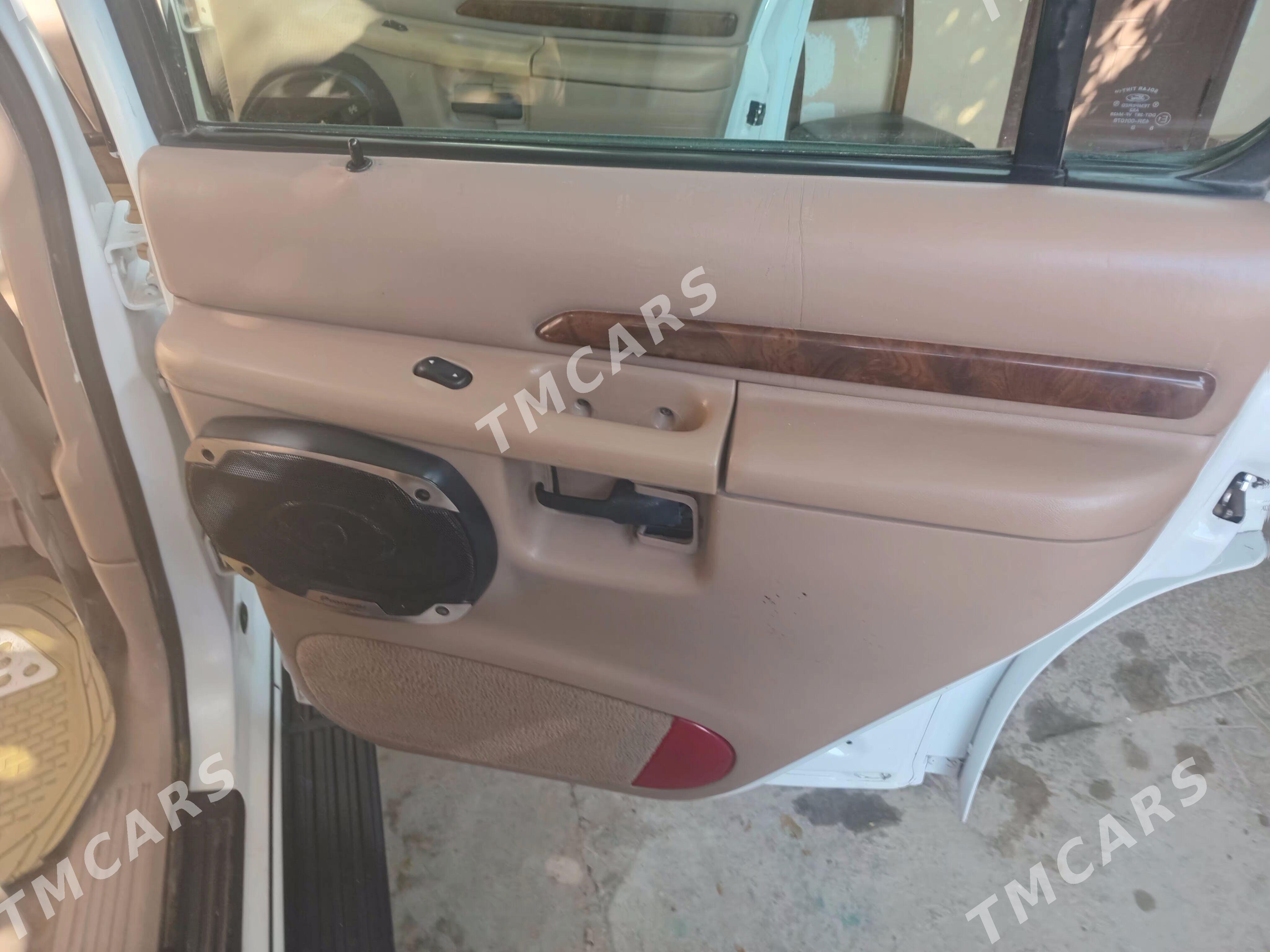 Ford Explorer 2000 - 155 000 TMT - Hitrowka - img 3