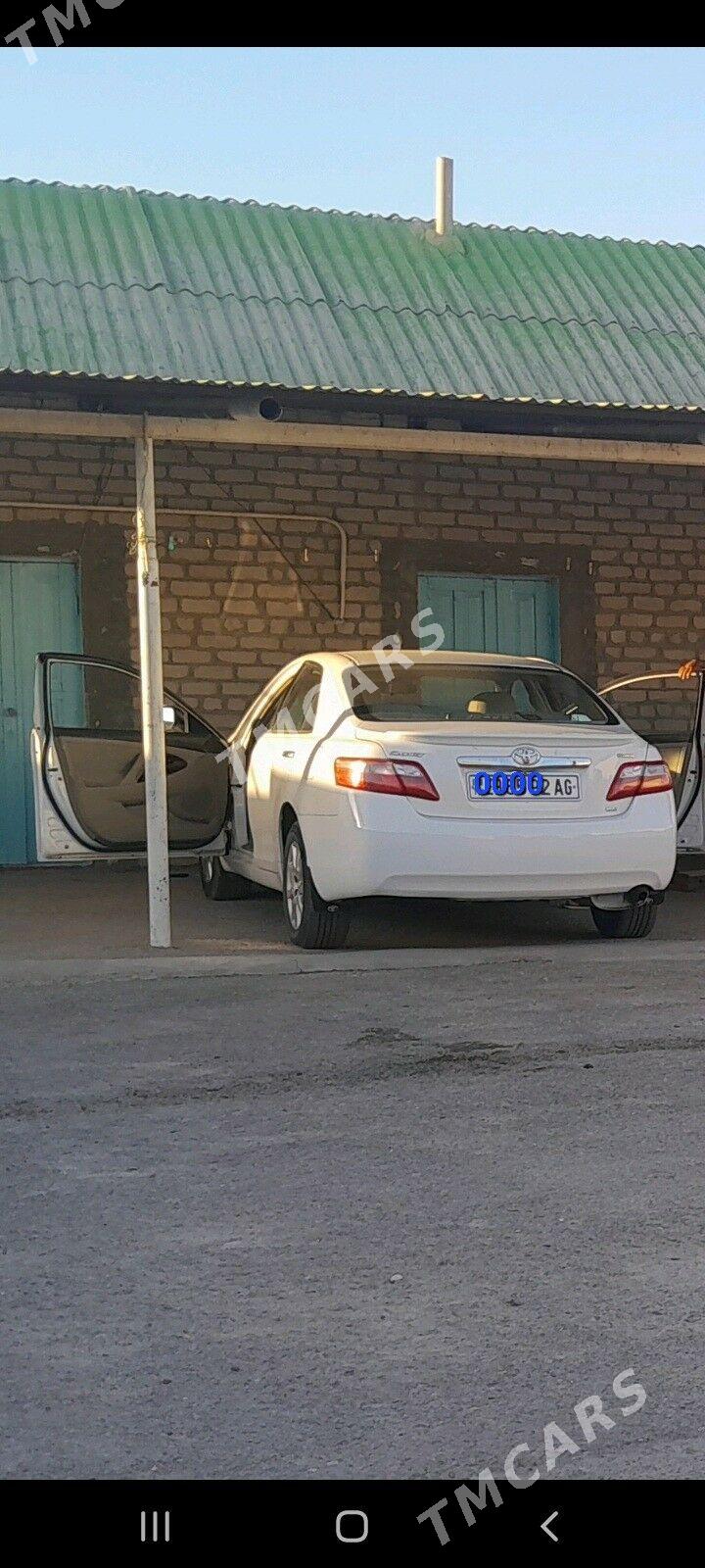Toyota Camry 2008 - 140 000 TMT - Garadamak - img 3
