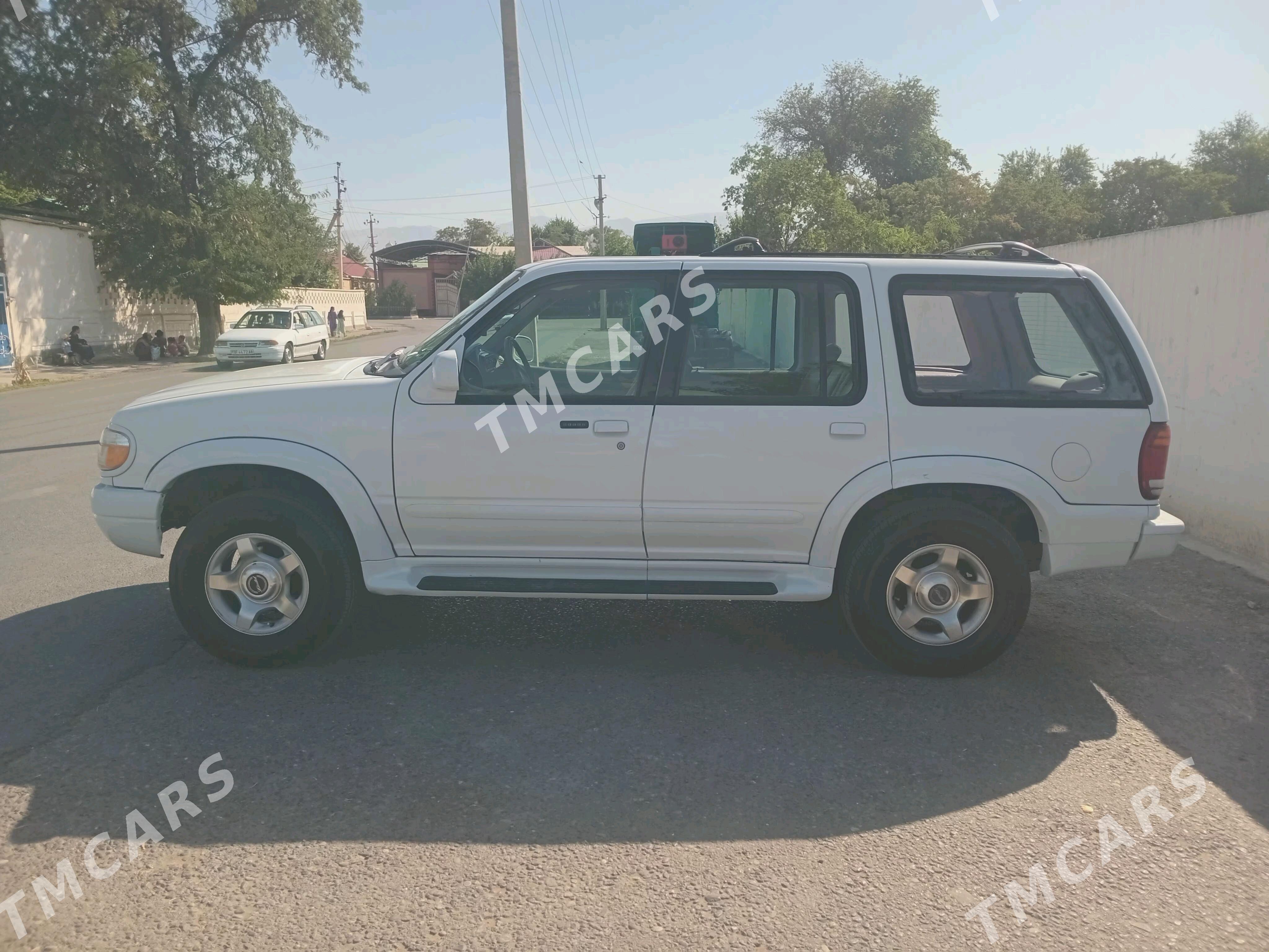 Ford Explorer 2000 - 155 000 TMT - Hitrowka - img 10