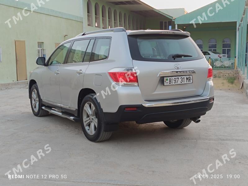 Toyota Highlander 2012 - 330 000 TMT - Мары - img 2