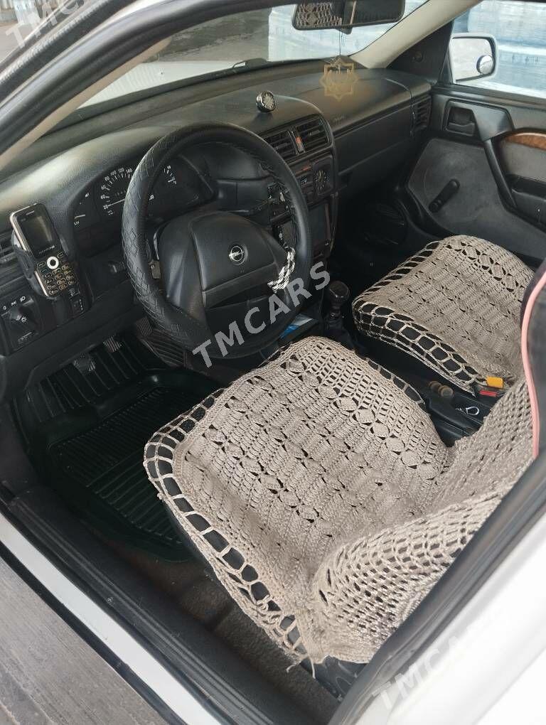 Opel Vectra 1993 - 36 000 TMT - Мары - img 3