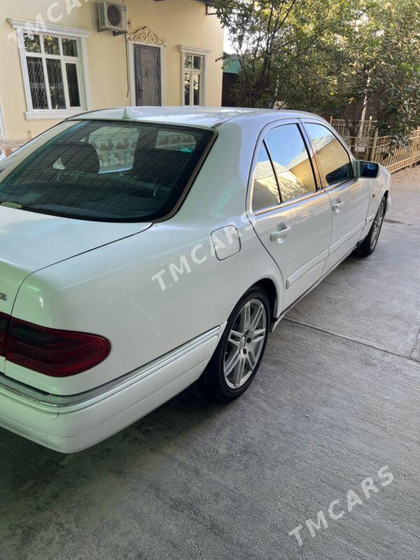 Mercedes-Benz 230E 1996 - 70 000 TMT - Aşgabat - img 3