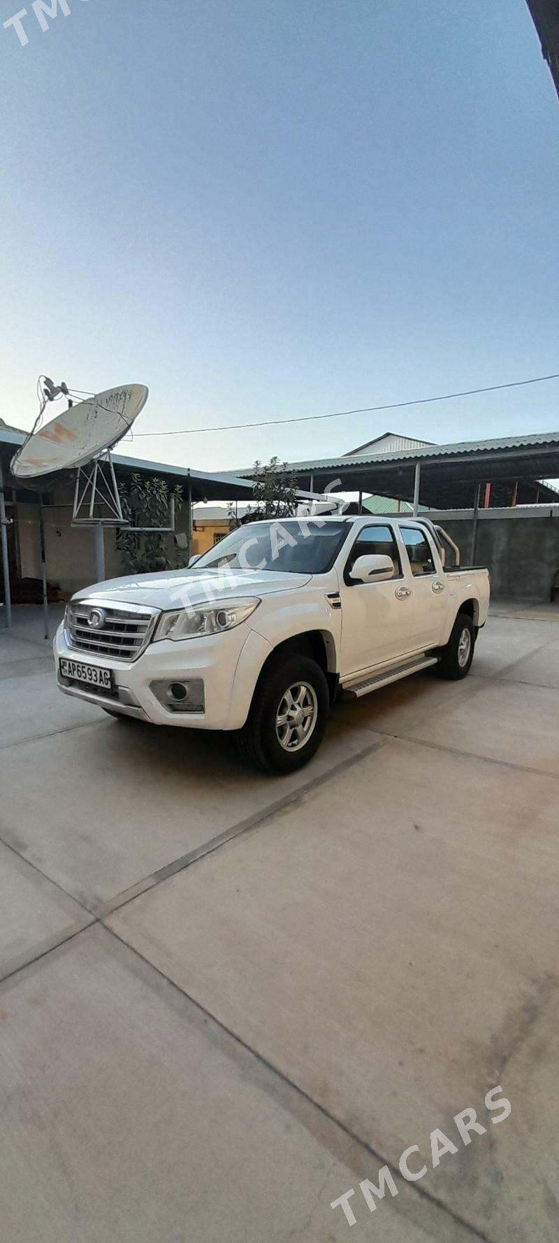 Toyota Hilux 2018 - 220 000 TMT - Чоганлы - img 4