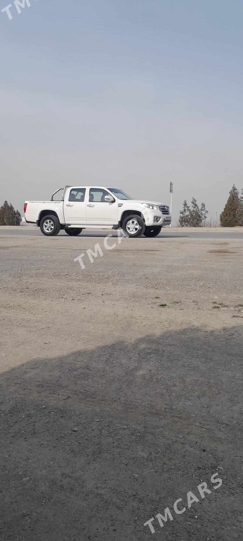 Toyota Hilux 2018 - 220 000 TMT - Чоганлы - img 9