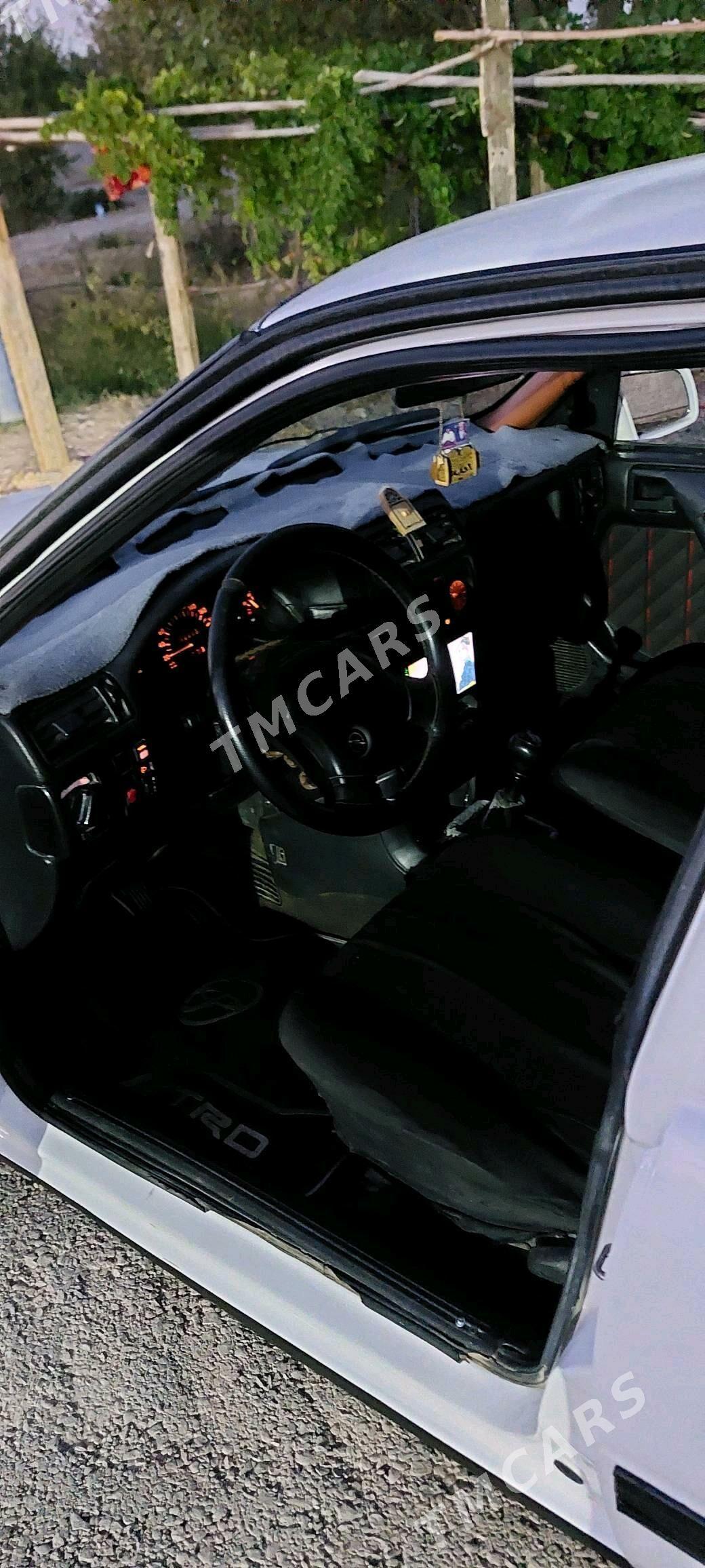 Opel Vectra 1992 - 34 000 TMT - Kaka - img 5