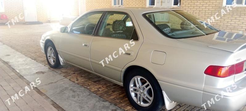 Toyota Camry 2001 - 170 000 TMT - Baýramaly - img 2