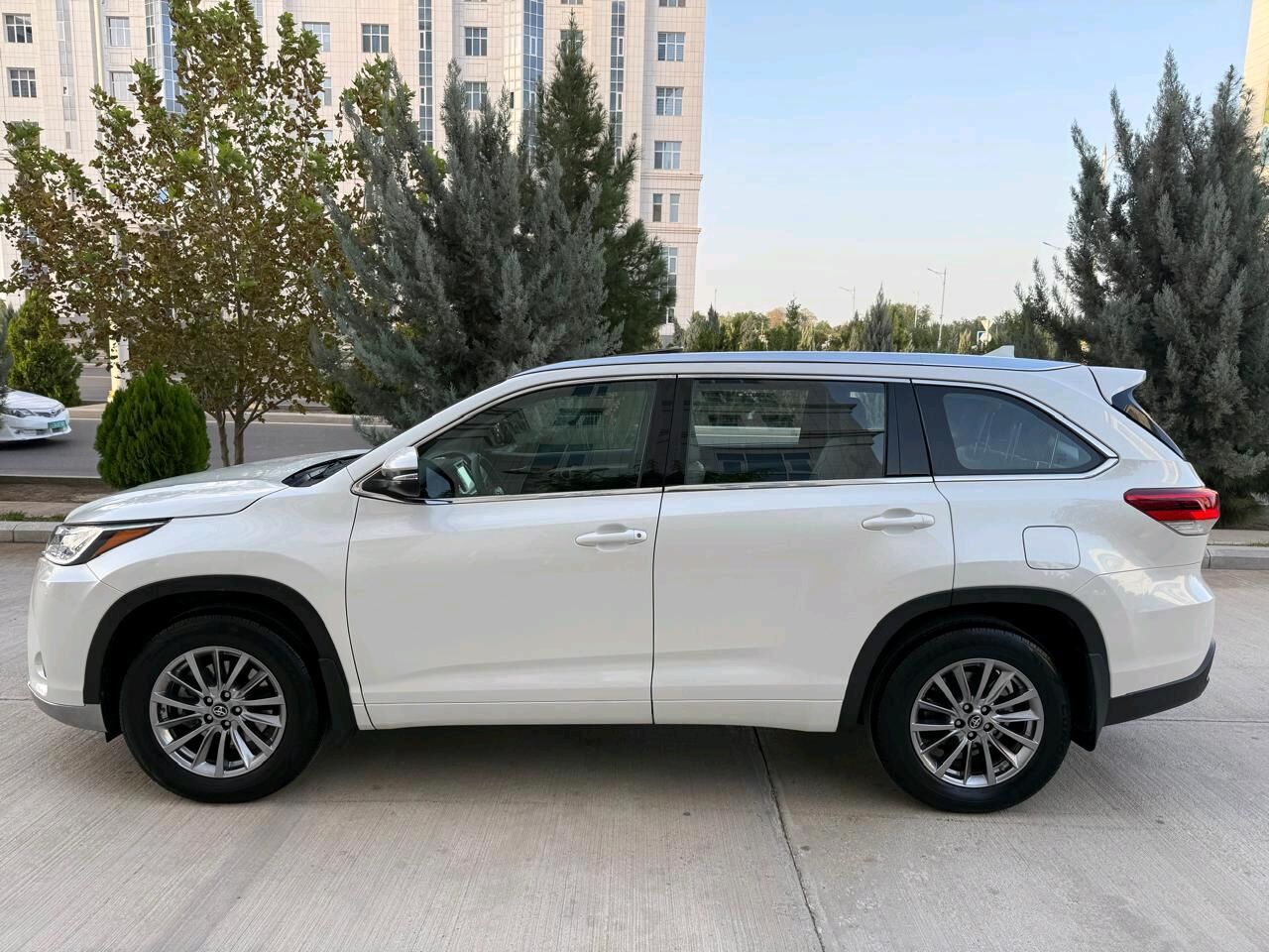 Toyota Highlander 2019 - 508 000 TMT - Ашхабад - img 6