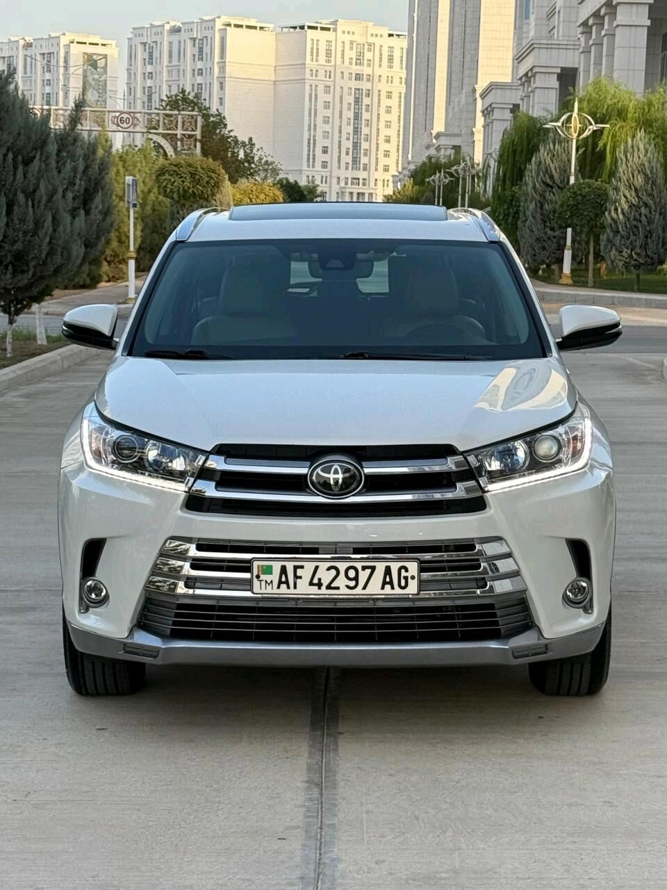 Toyota Highlander 2019 - 508 000 TMT - Ашхабад - img 2