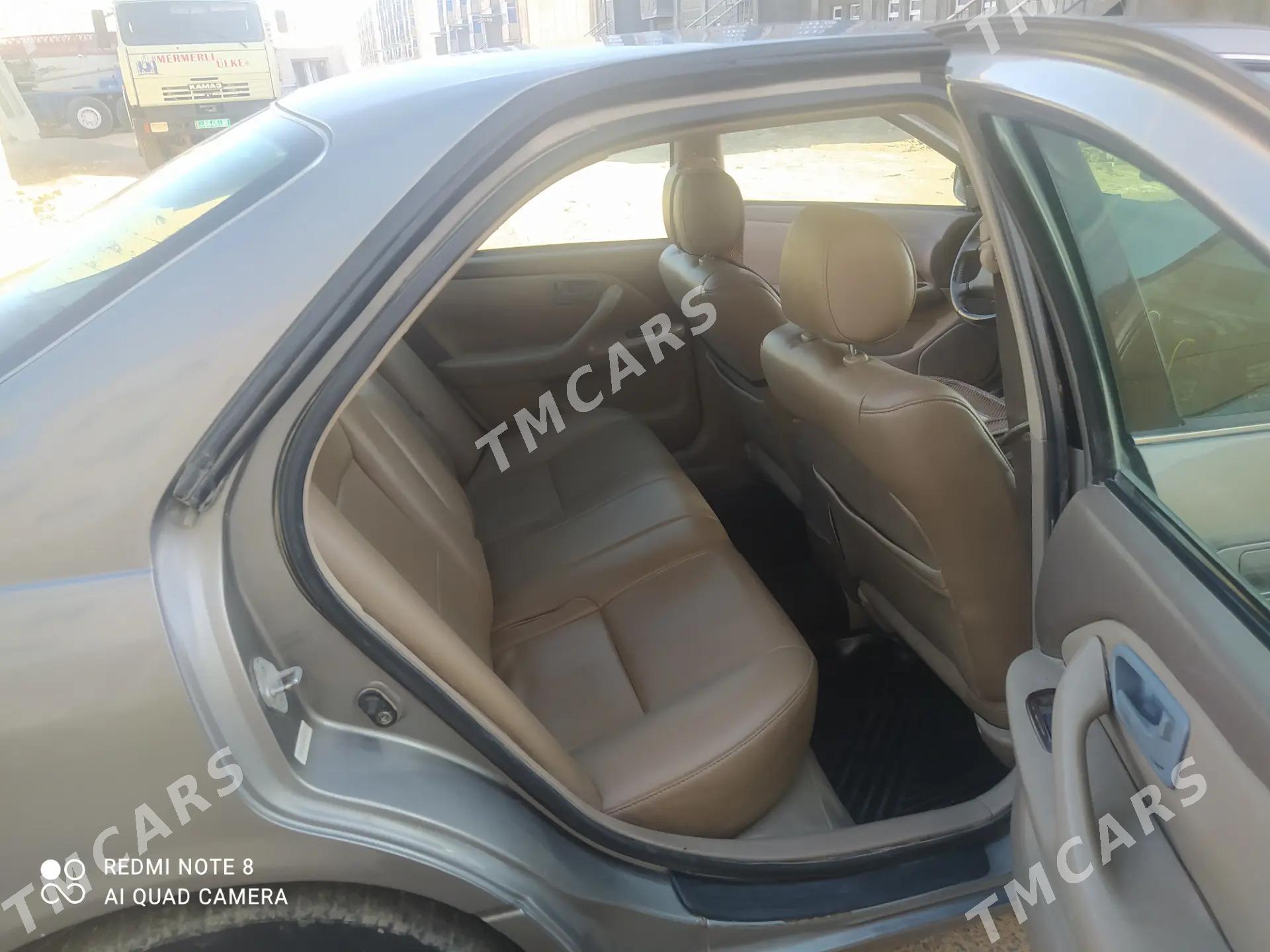Toyota Camry 1998 - 150 000 TMT - Байрамали - img 4