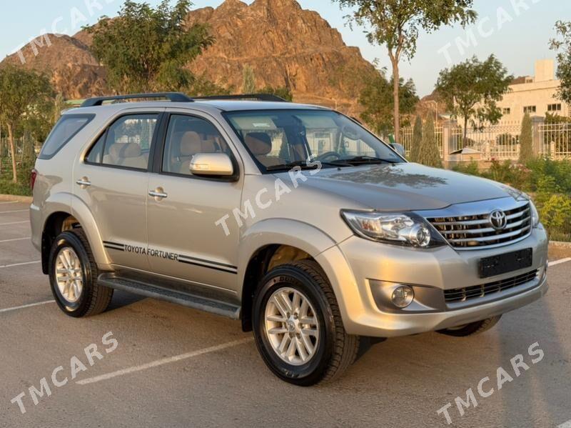 Toyota Fortuner 2013 - 359 000 TMT - Балканабат - img 3