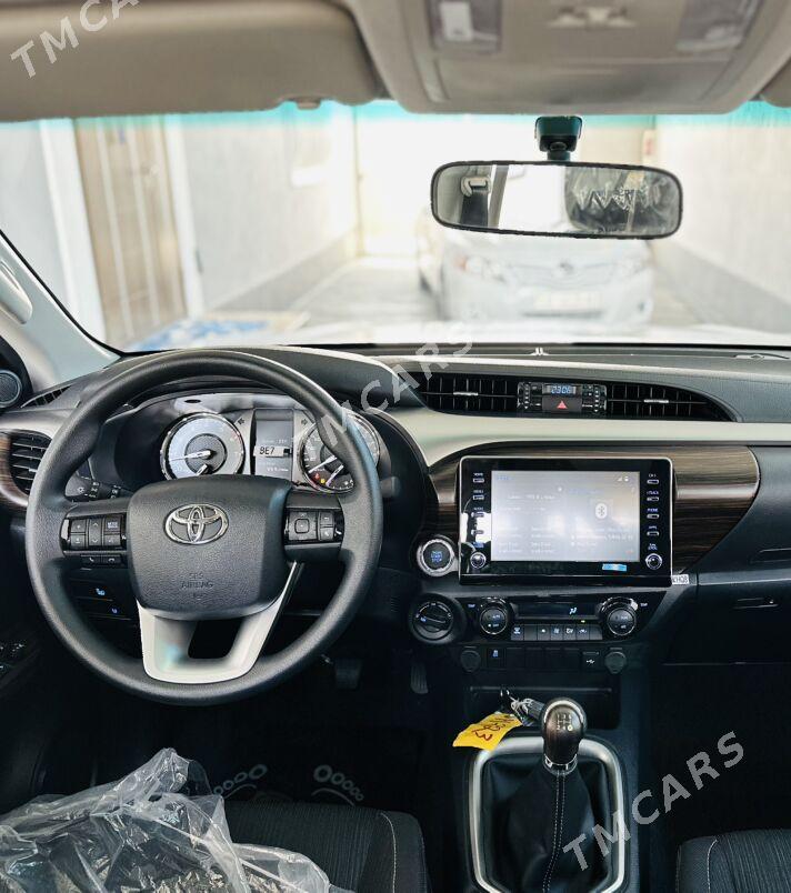 Toyota Hilux 2025 - 670 000 TMT - Aşgabat - img 2