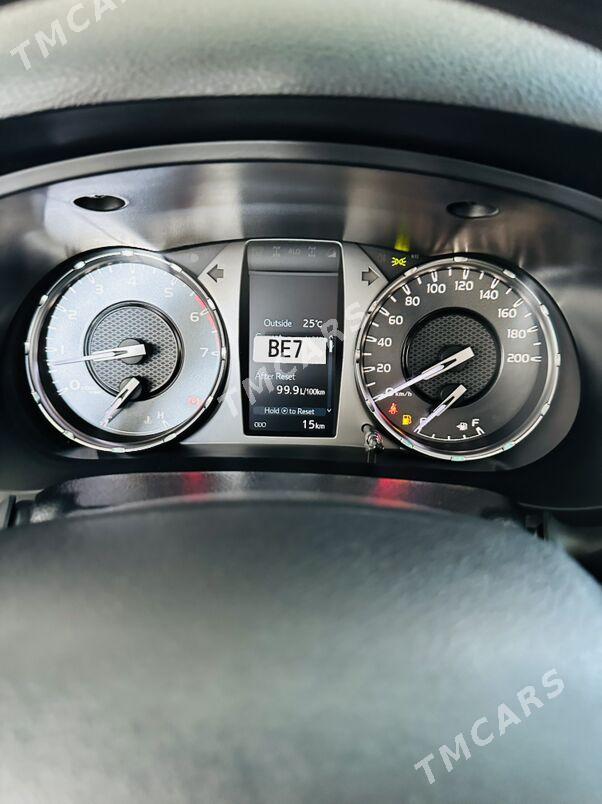 Toyota Hilux 2025 - 670 000 TMT - Aşgabat - img 4