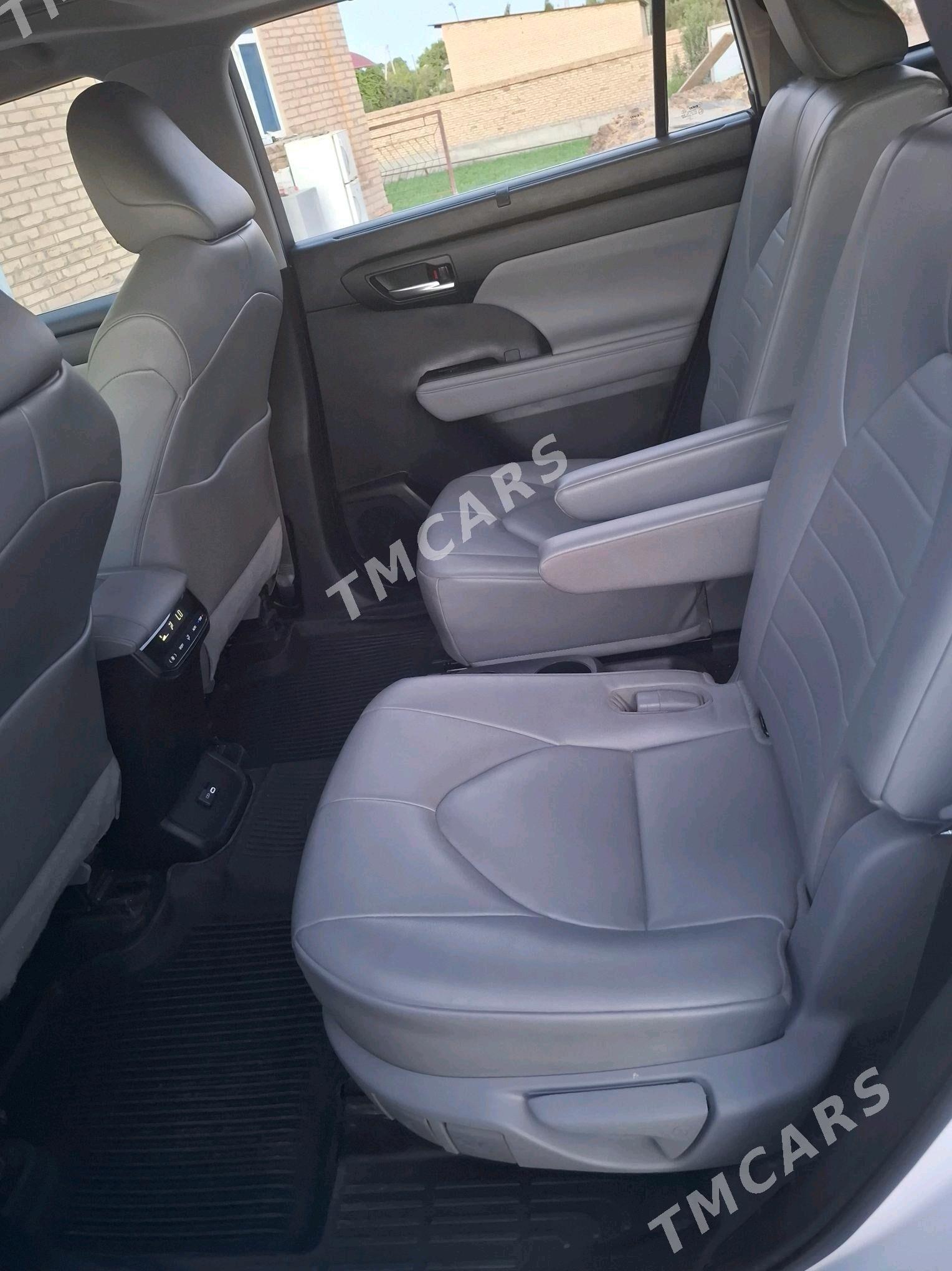 Toyota Highlander 2023 - 600 000 TMT - Hojambaz - img 3