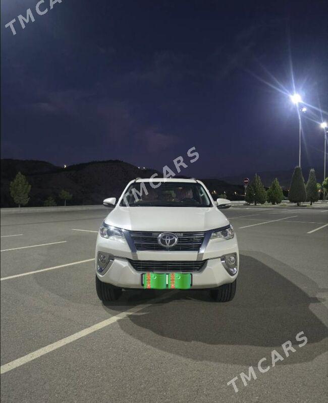 Toyota Fortuner 2017 - 520 000 TMT - Aşgabat - img 4
