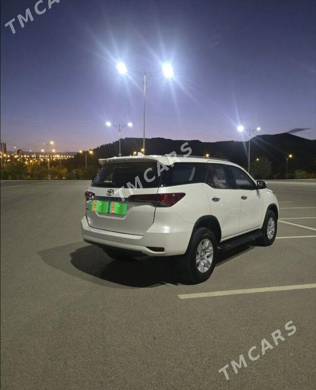 Toyota Fortuner 2017 - 520 000 TMT - Aşgabat - img 5