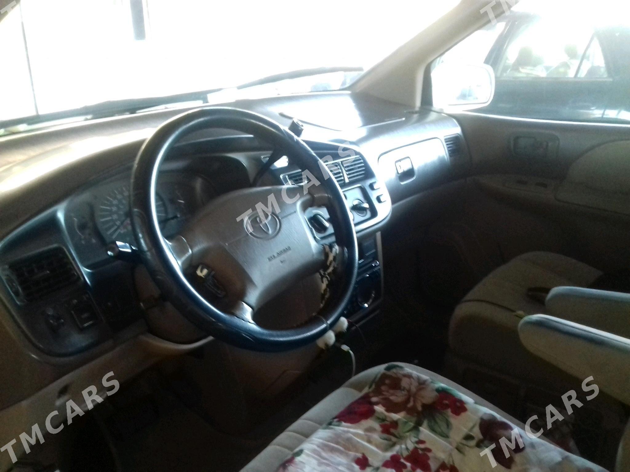 Toyota Sienna 1999 - 130 000 TMT - Tejen - img 2