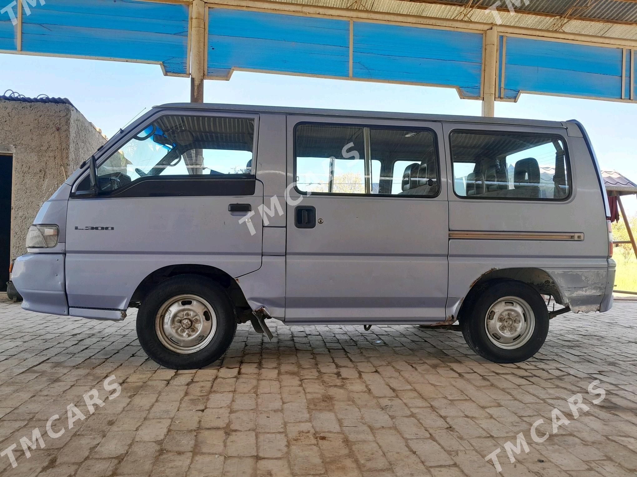 Toyota Hiace 1993 - 50 000 TMT - Türkmengala - img 2