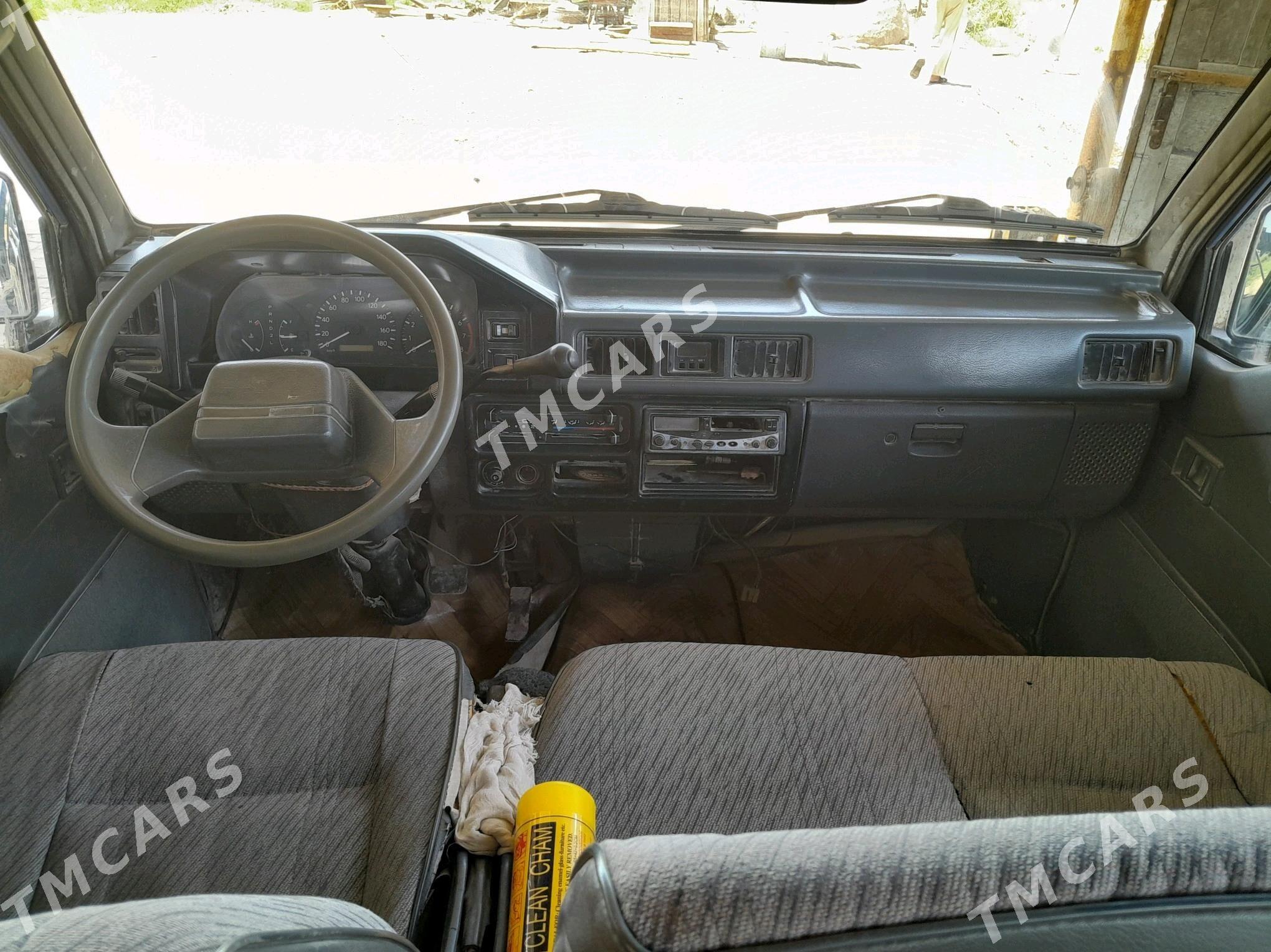 Toyota Hiace 1993 - 50 000 TMT - Türkmengala - img 4